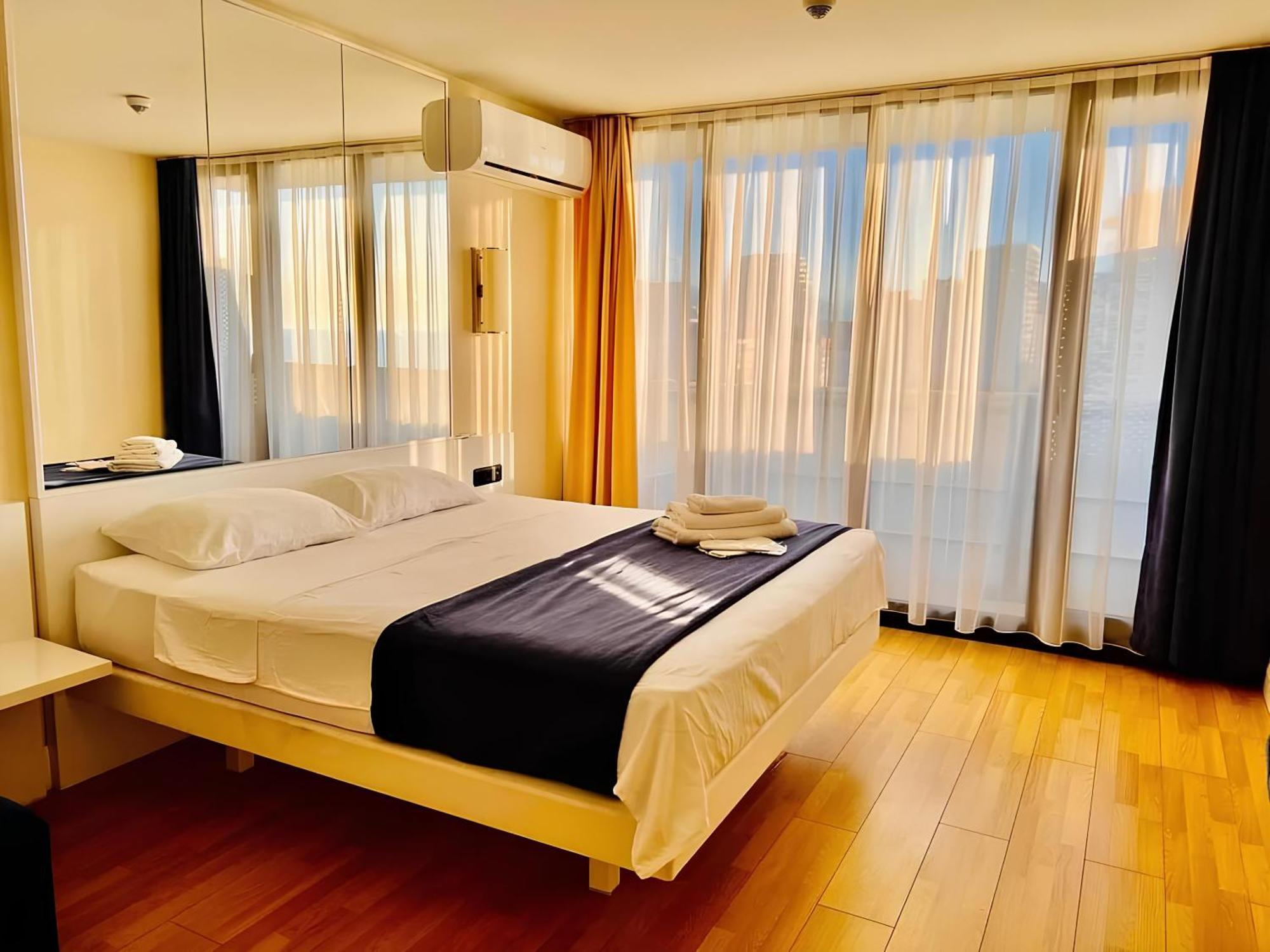 Orbi Panoramic Aparthotel Batumi Ngoại thất bức ảnh