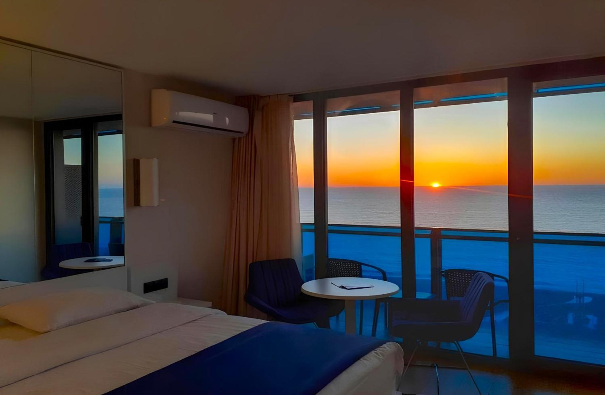 Orbi Panoramic Aparthotel Batumi Ngoại thất bức ảnh