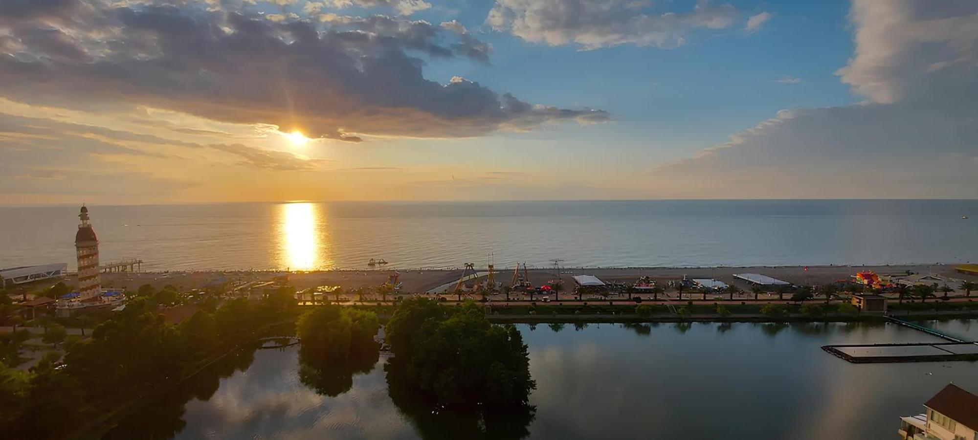 Orbi Panoramic Aparthotel Batumi Ngoại thất bức ảnh